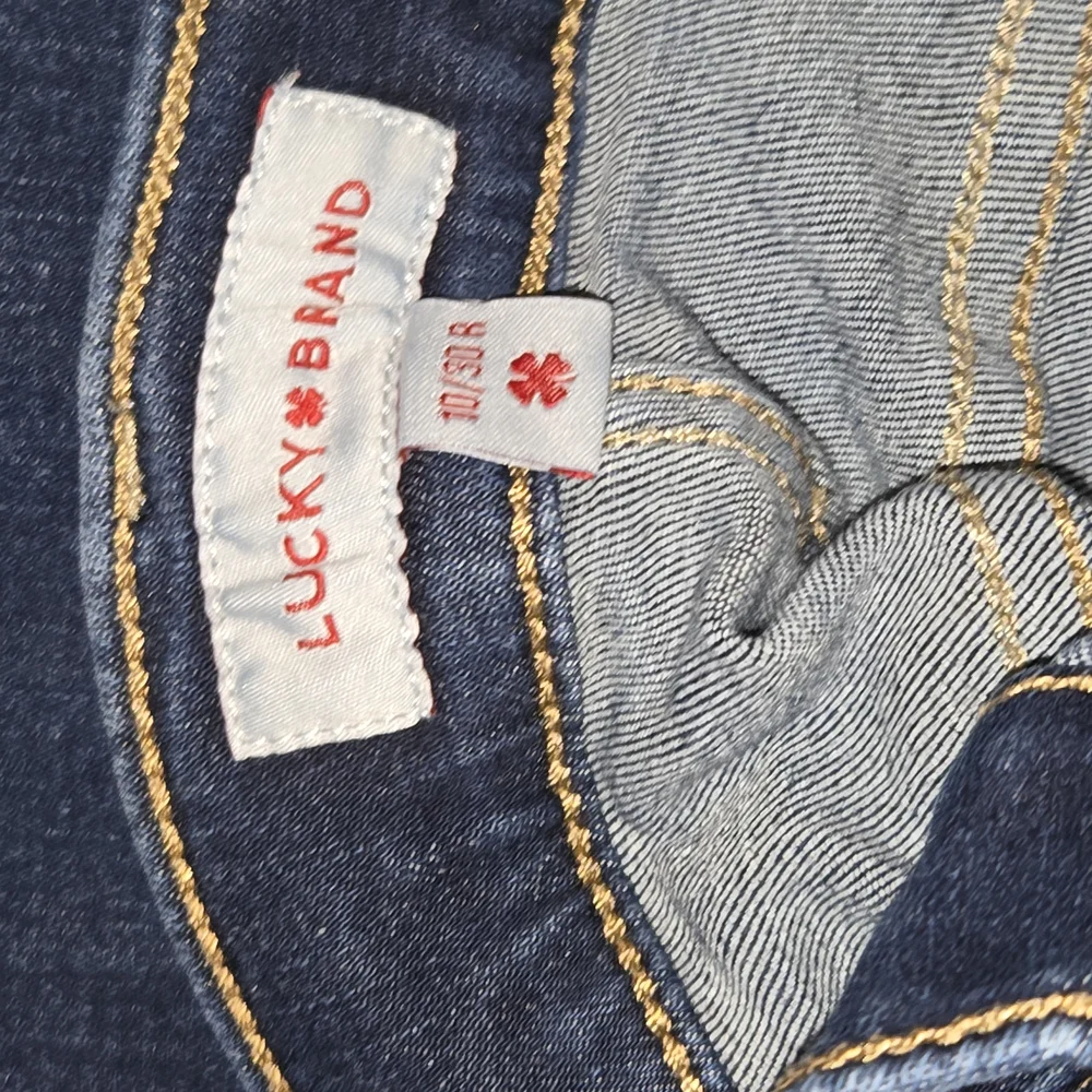 Lucky Brand  Blue Jeans - Picture 3 of 7